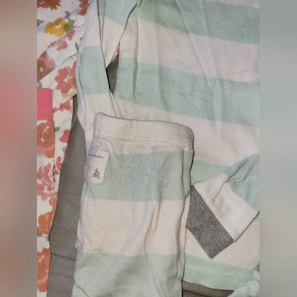Burts bees pajamas lot - Picture 2 of 4